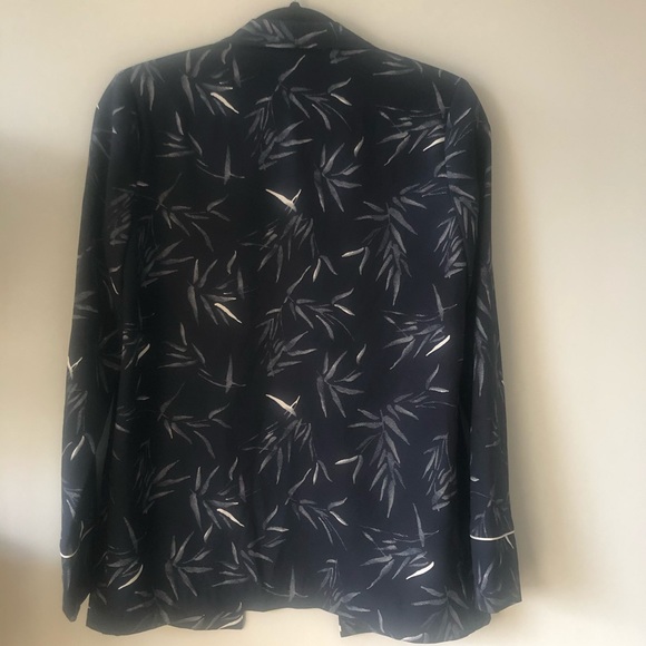 RW & CO Pajama Style Floral Lightweight blazer- XS - Picture 2 of 4
